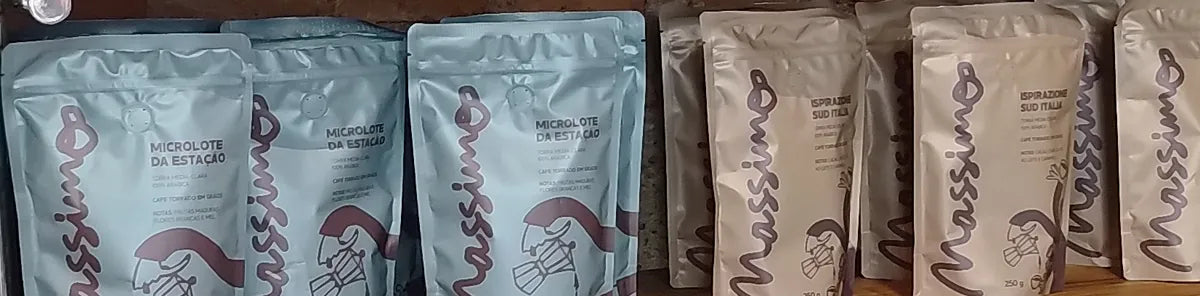 Pacotes de café da marca Massimo